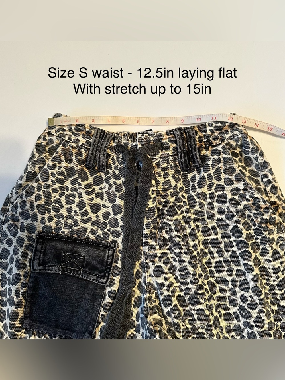 Oli & Hali Cheetah Print Cargo Capri Pants - Picture 5 of 7